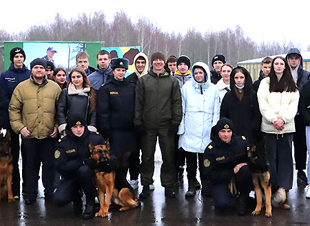 24 февраля учащиеся посетили Центр подготовки кадров МВД