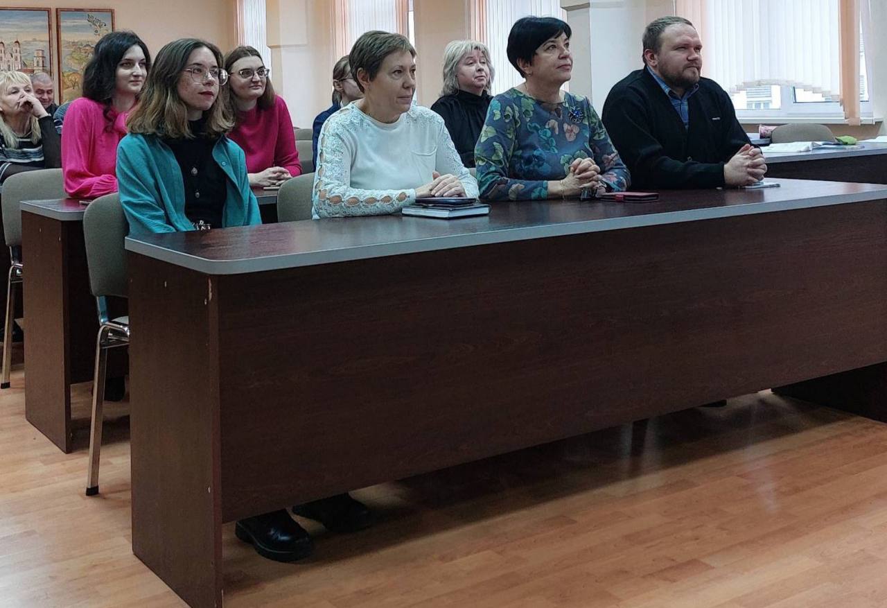 " Мы, беларусы, - мірныя людзі"!