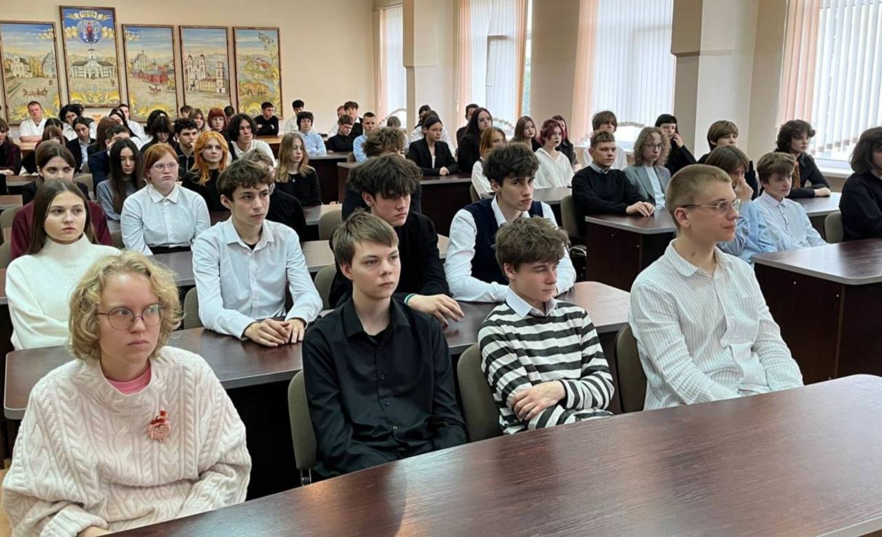 Встреча с сотрудником милиции: важный разговор о безопасности!