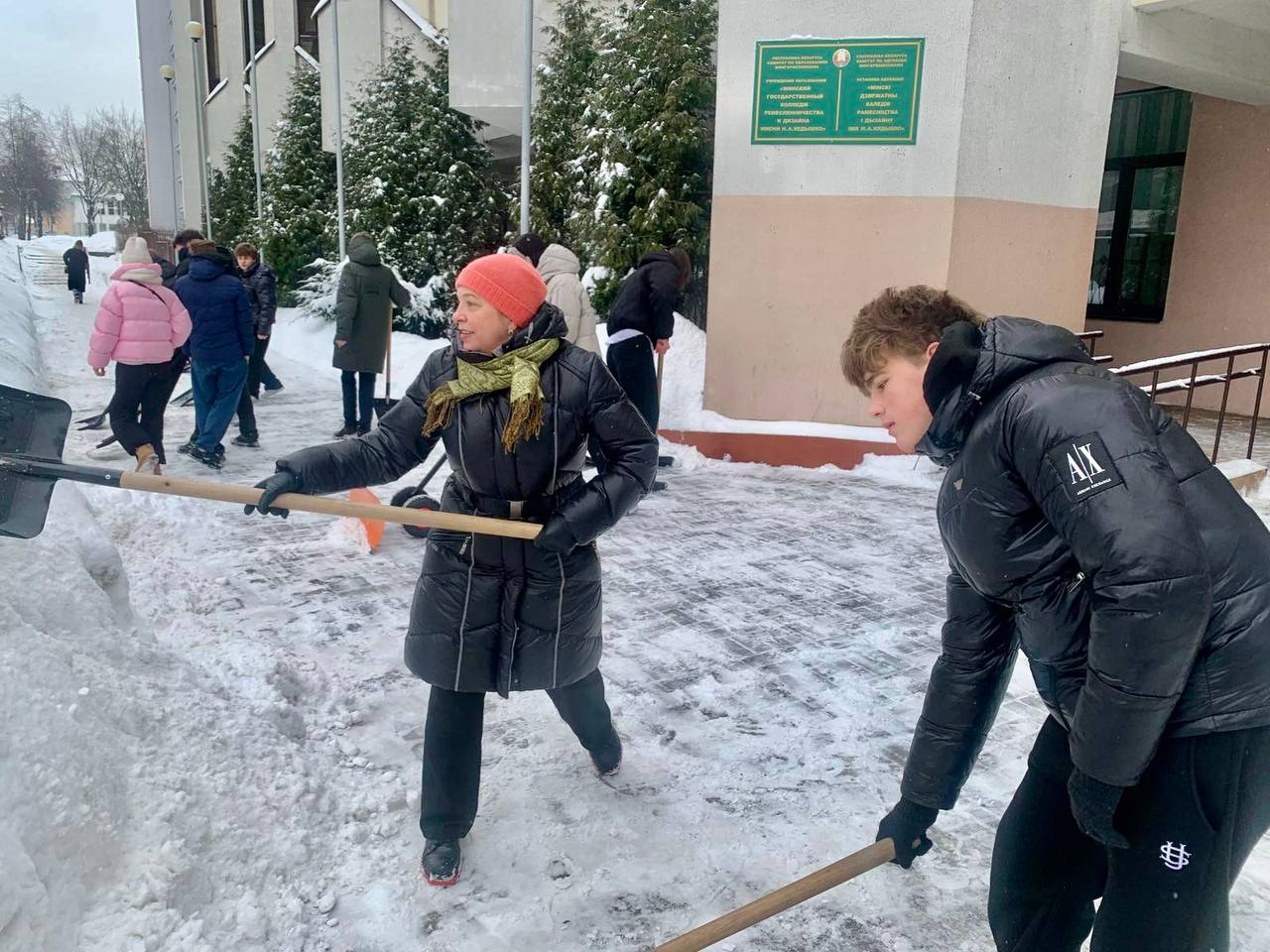 Сугробы побеждены!